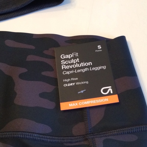 💜❤️ NWT 2 piece GapFit set. - Picture 4 of 7